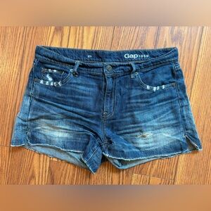 Gap destructed denim shorts size 27r (size 4)